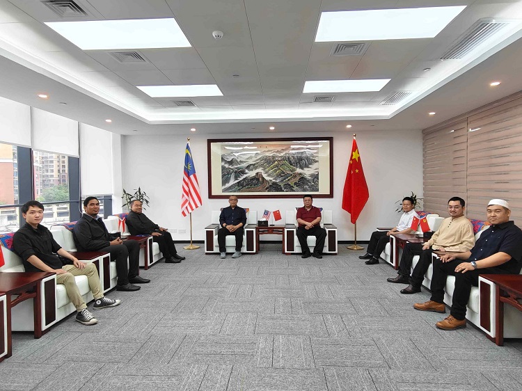 China-Malaysia Bersama Membangun Perdagangan Halal Laut Biru Baru   - Serunai, d
